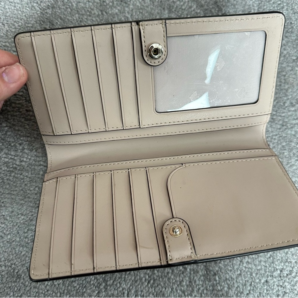 Kate Spade Wallet - Picture 2 of 3